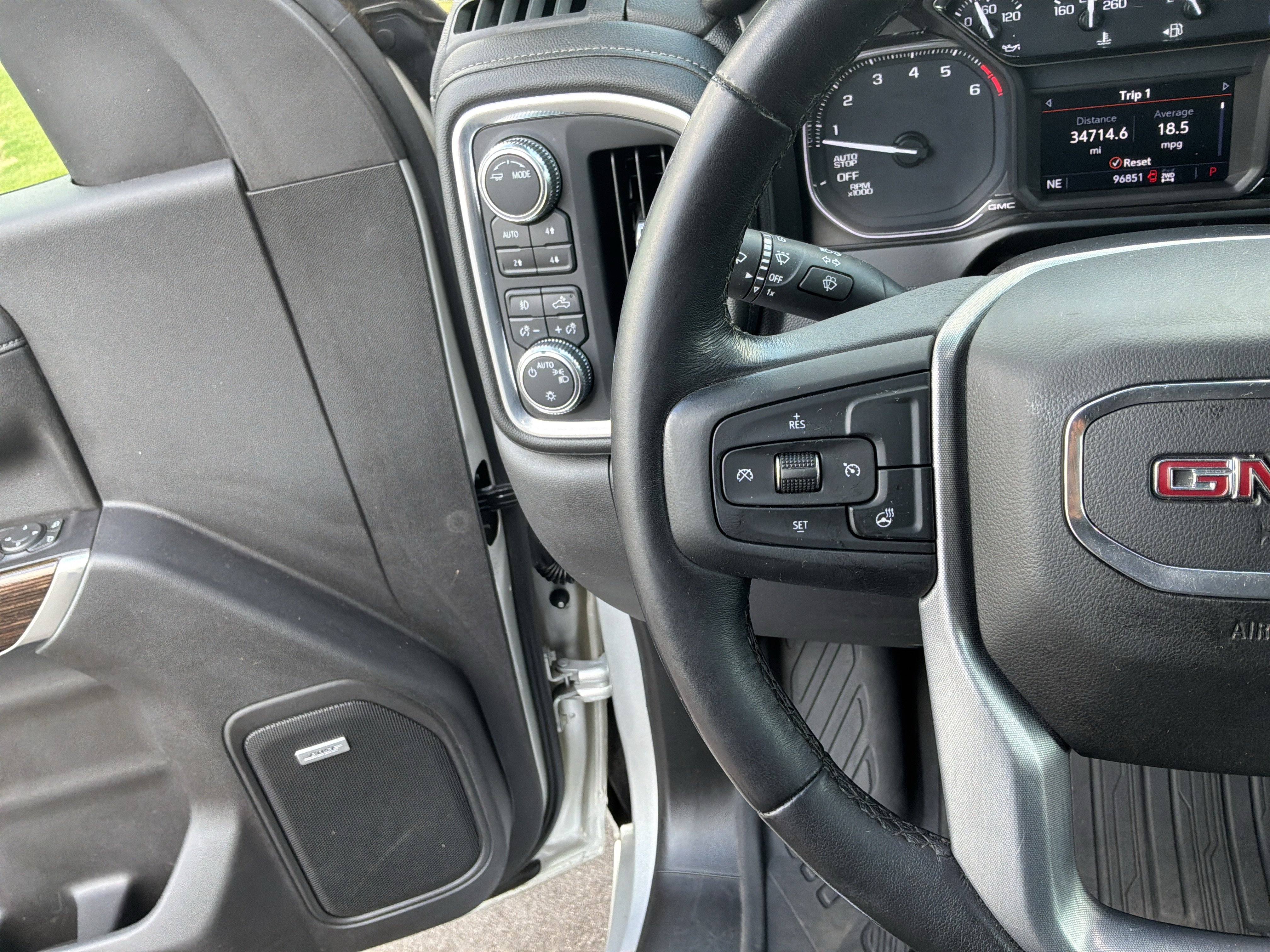 Used 2021 GMC Sierra 1500 Elevation w/ Preferred Package AWD/4WD image 19