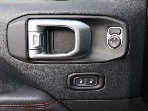 Used 2019 Jeep Wrangler Unlimited Rubicon image 18