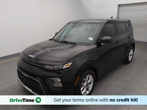 Used 2022 Kia Soul LX w/ Technology Package FWD image 1
