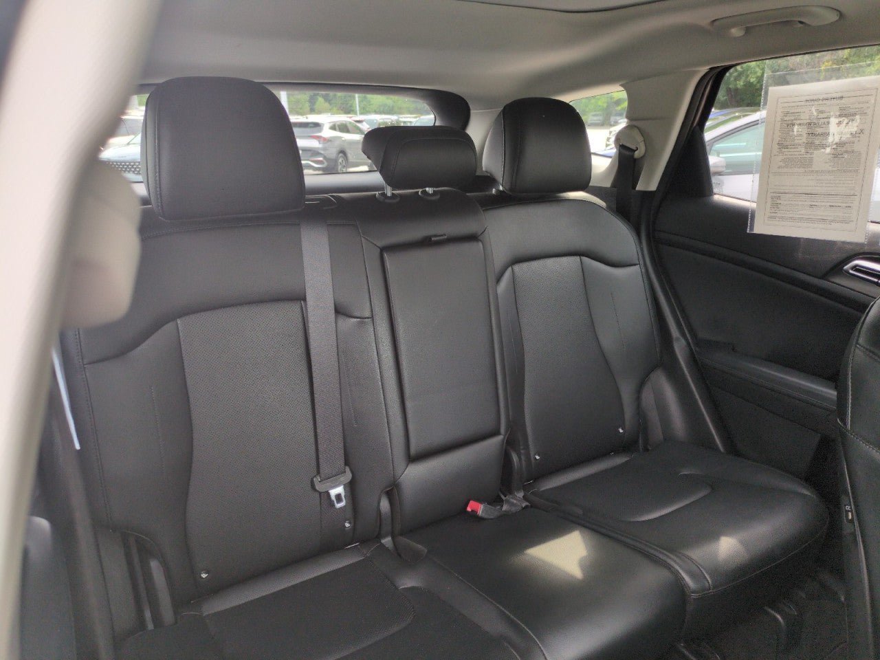 Certified 2025 Kia Sportage EX w/ Premium Package AWD/4WD image 27