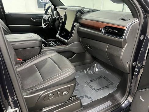 Used 2025 GMC Yukon XL Denali image 55