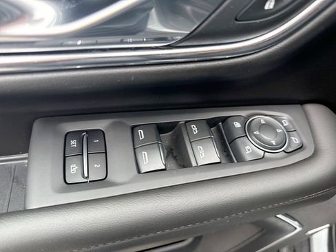 Used 2024 Chevrolet Tahoe High Country AWD/4WD image 13
