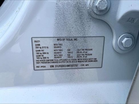 Used 2021 Tesla Model Y Long Range AWD/4WD image 30