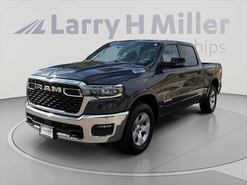 Certified 2025 RAM 1500 Big Horn AWD/4WD image 1