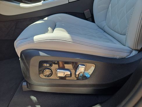 Used 2025 BMW X5 xDrive40i w/ Climate Comfort Package AWD/4WD image 17