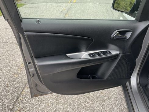 Used 2013 Dodge Journey American Value Package w/ Flexible Seating Group image 17