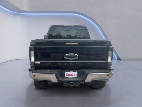 Used 2017 Ford F350 XLT w/ XLT Premium Package AWD/4WD image 4
