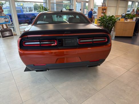 Used 2023 Dodge Challenger SRT Hellcat Redeye RWD image 8