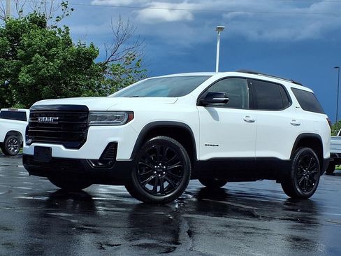 Used 2023 GMC Acadia SLT w/ Elevation Edition FWD image 2