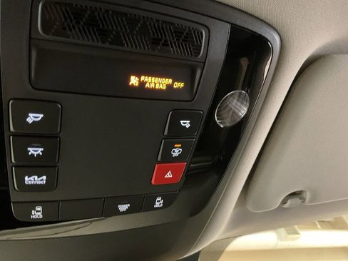 New 2026 Kia Carnival LX image 14