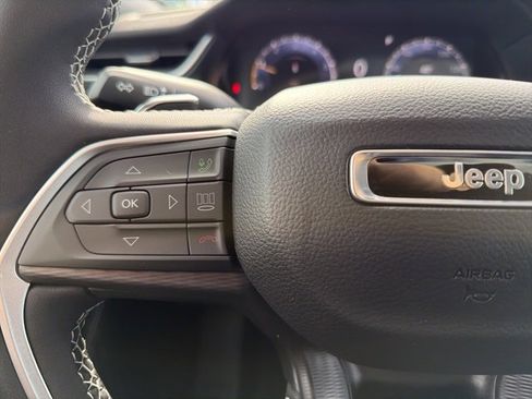 New 2025 Jeep Grand Cherokee Laredo X image 18