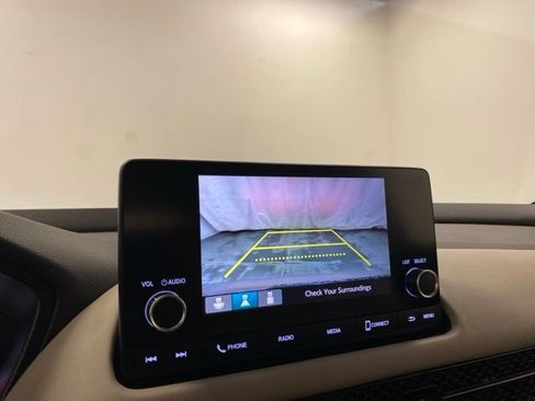 Used 2024 Honda HR-V LX image 11