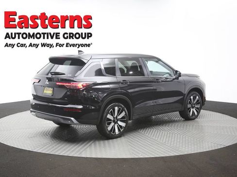Used 2025 Mitsubishi Outlander SE AWD/4WD image 42