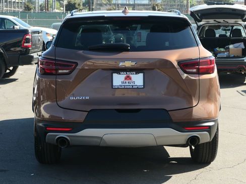 Used 2023 Chevrolet Blazer LT image 6