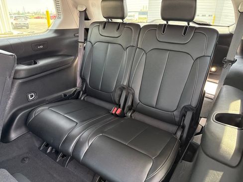 Used 2023 Jeep Grand Cherokee L Limited AWD/4WD image 11