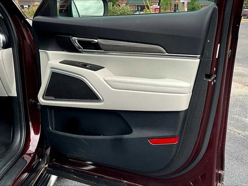 Used 2022 Kia Telluride EX w/ EX Premium Package image 22