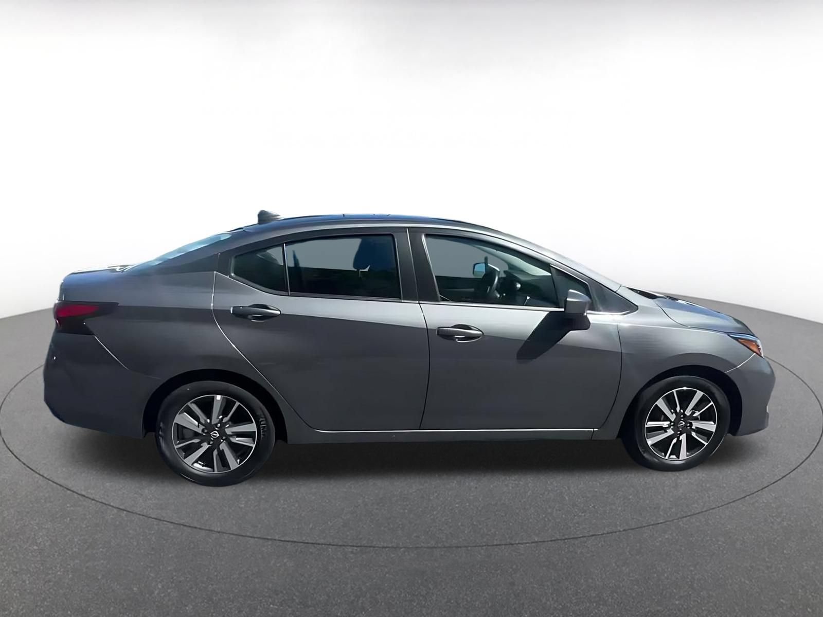 Used 2025 Nissan Versa SV FWD image 15
