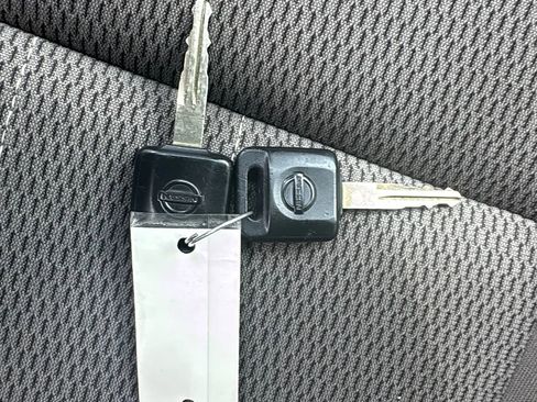 Used 2004 Nissan Frontier XE w/ (BGP) Basic Gear Pkg RWD image 30