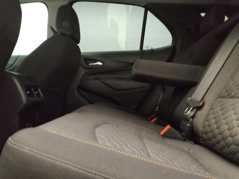Used 2020 Chevrolet Equinox LT FWD image 18