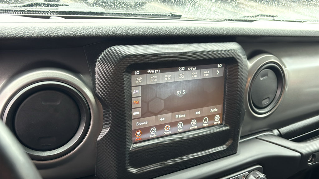 Used 2023 Jeep Gladiator Sport AWD/4WD image 20