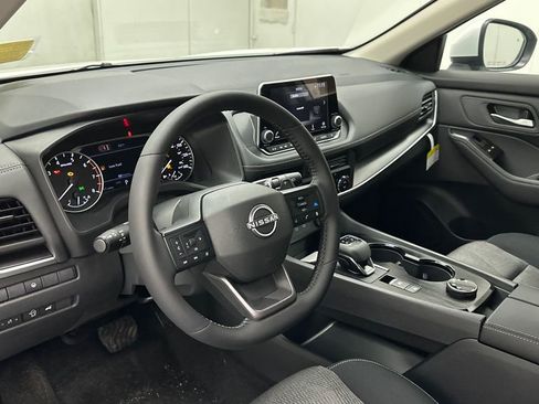 New 2026 Nissan Rogue SV w/ Cold Weather Package AWD/4WD image 16