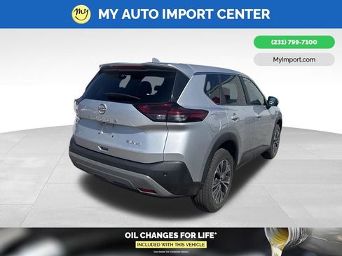 Used 2023 Nissan Rogue SV image 5