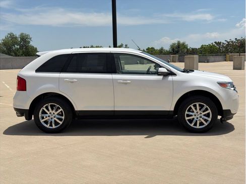 Used 2012 Ford Edge Limited w/ Driver Entry Pkg FWD image 9