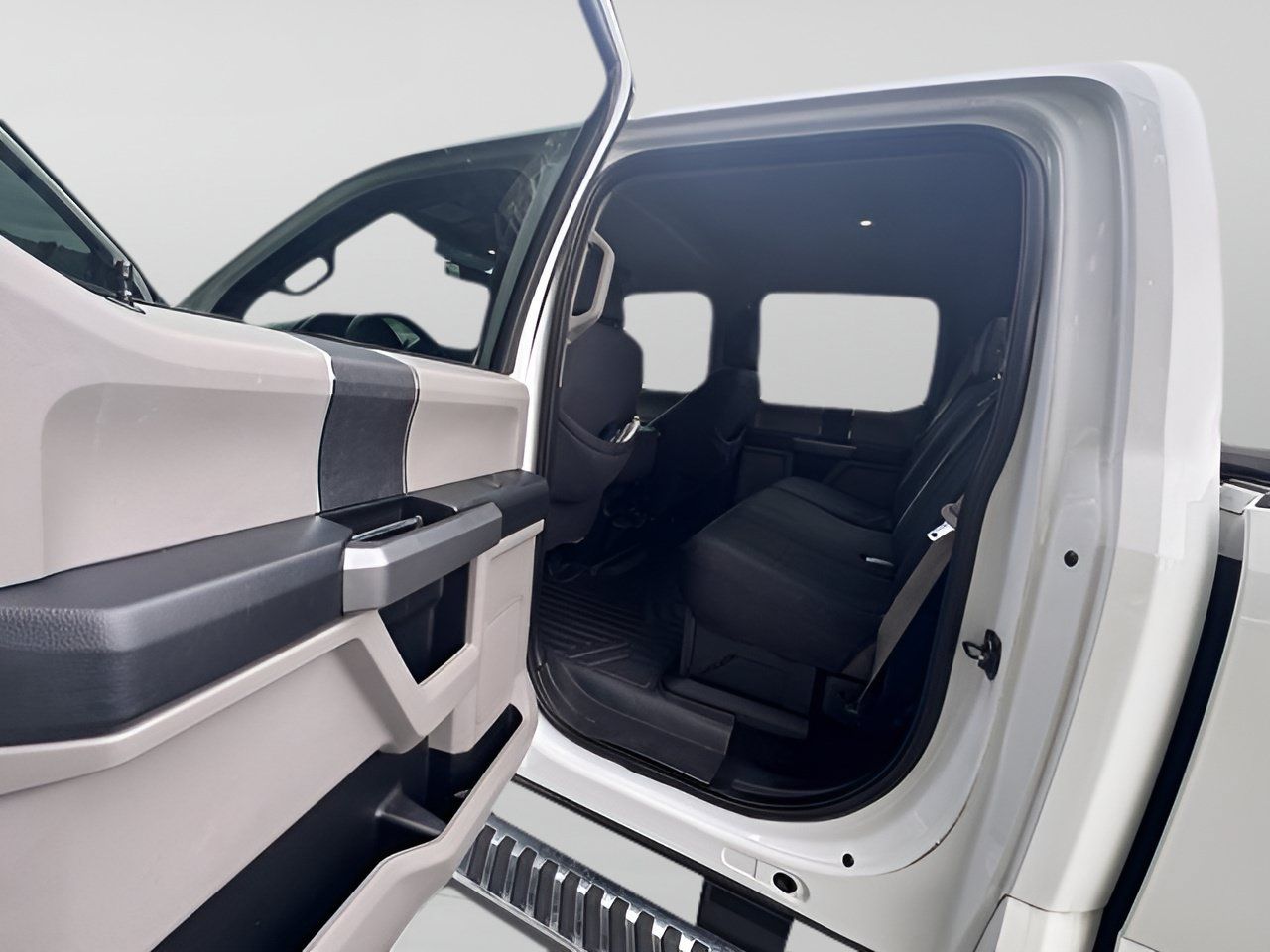 Used 2018 Ford F250 XLT AWD/4WD image 17
