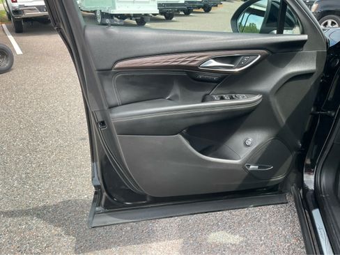 Used 2022 Buick Envision Avenir w/ Technology Package II FWD image 13
