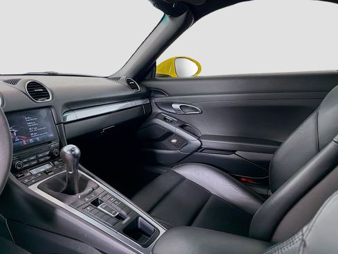 Used 2021 Porsche 718 Boxster S image 26