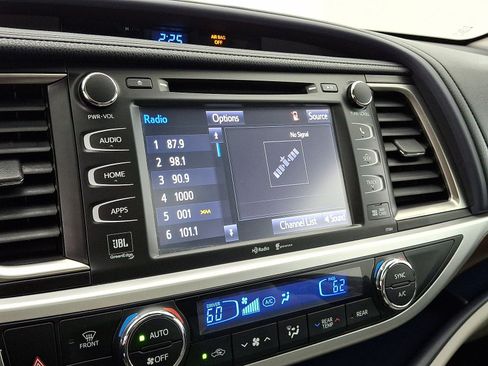 Used 2015 Toyota Highlander Limited AWD/4WD image 6