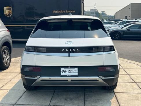 Certified 2024 Hyundai Ioniq 5 SEL RWD image 10