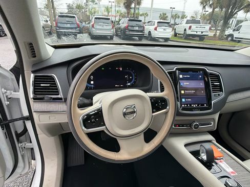 Certified 2023 Volvo XC90 B5 Plus w/ Protection Package Premier image 28