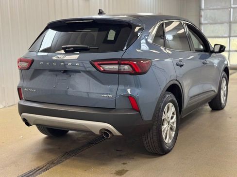 Used 2024 Ford Escape Active AWD/4WD image 5