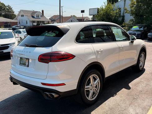 Used 2016 Porsche Cayenne S w/ Premium Package AWD/4WD image 4