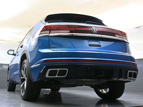 Certified 2025 Volkswagen Atlas Cross Sport SEL Premium R-Line image 40