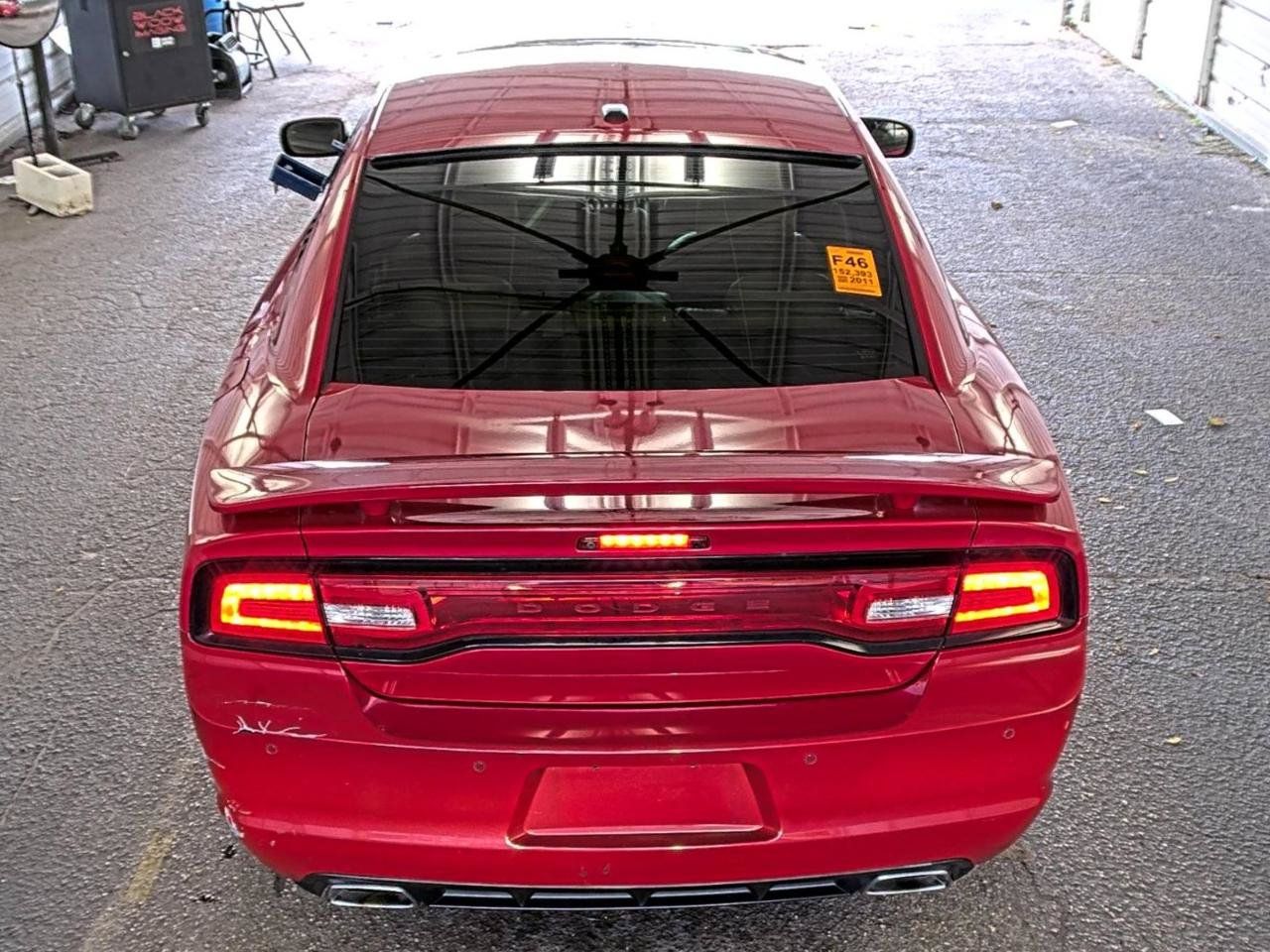 Used 2011 Dodge Charger R/T RWD image 4