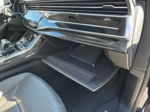 Used 2019 Audi Q8 Prestige image 26