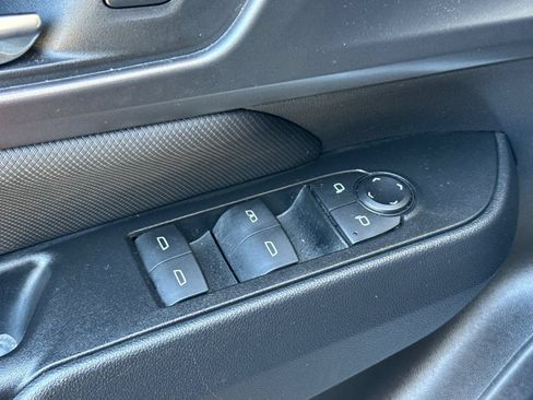 Used 2024 Chevrolet Equinox EV RS FWD image 13