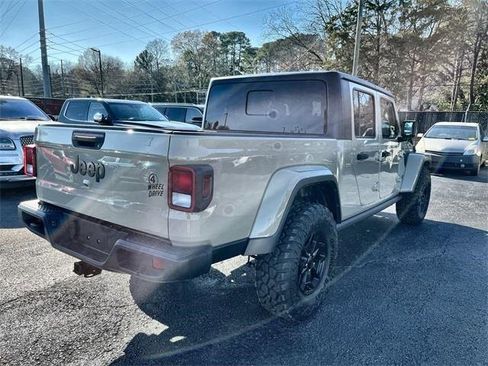 Used 2022 Jeep Gladiator Sport image 17