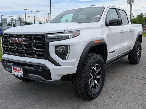 Used 2024 GMC Canyon AT4X AWD/4WD image 5