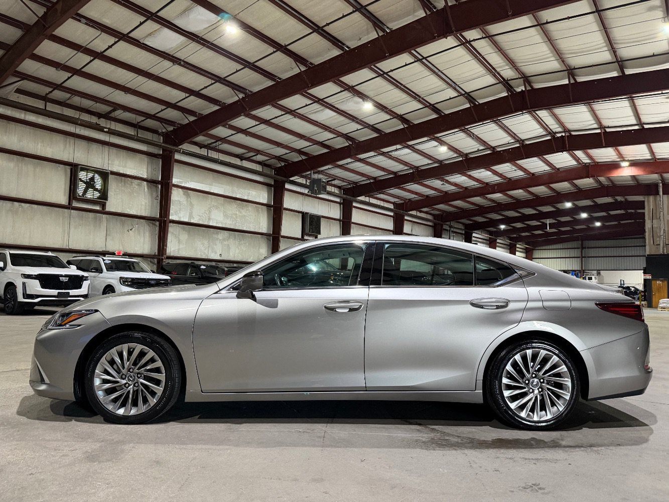 Used 2019 Lexus ES 350 w/ Accessory Package FWD image 8