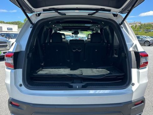 Used 2025 Honda Pilot Black Edition image 18