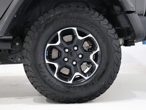 Used 2022 Jeep Wrangler Unlimited Rubicon 4xe w/ Steel Bumper Group AWD/4WD image 11