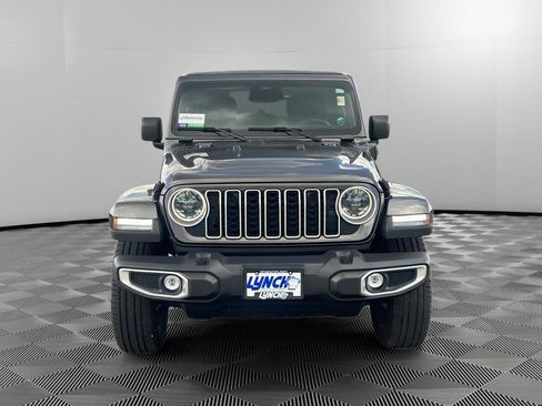 Used 2025 Jeep Wrangler Unlimited Sahara w/ Safety Group AWD/4WD image 7