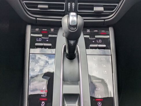 Used 2025 Porsche Macan GTS image 26