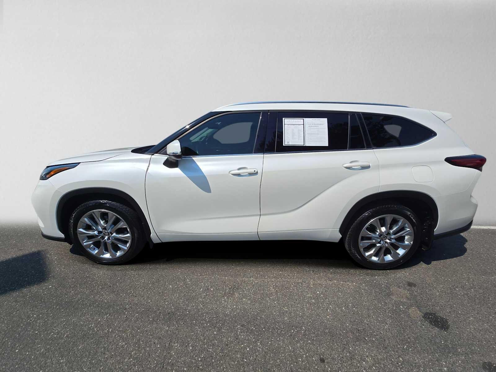 Used 2021 Toyota Highlander Limited AWD/4WD image 6
