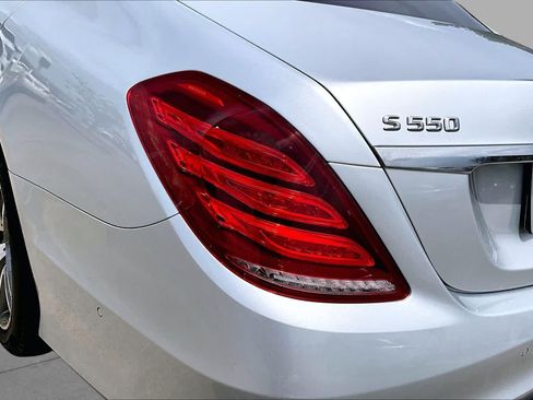 Used 2014 Mercedes-Benz S 550 Sedan image 26