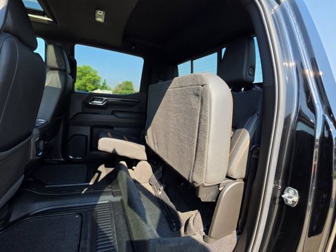 Certified 2023 GMC Sierra 1500 AT4 w/ Technology Package AWD/4WD image 19