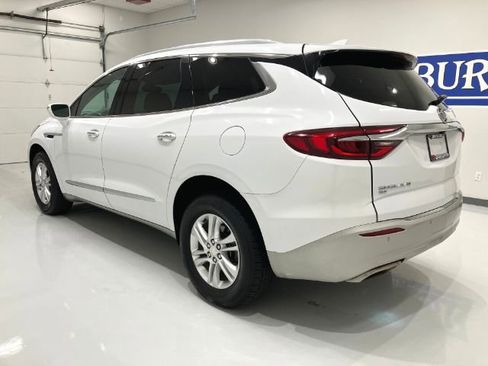 Used 2020 Buick Enclave Essence image 19